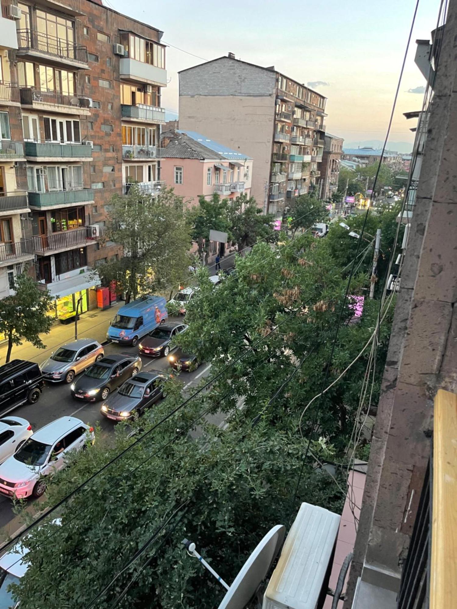 Yerevan Downtown Luxe Exterior foto